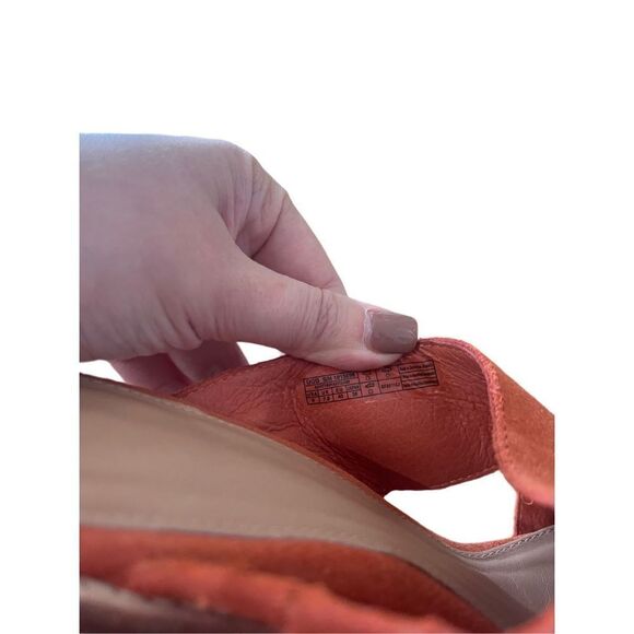 Ugg Womens Orange Slip On Suede Leather Open Toe High Heels Sandals Size 9 - Picture 3 of 6